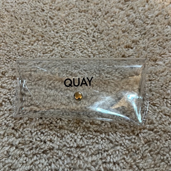 Quay Australia sunglasses - Picture 3 of 3